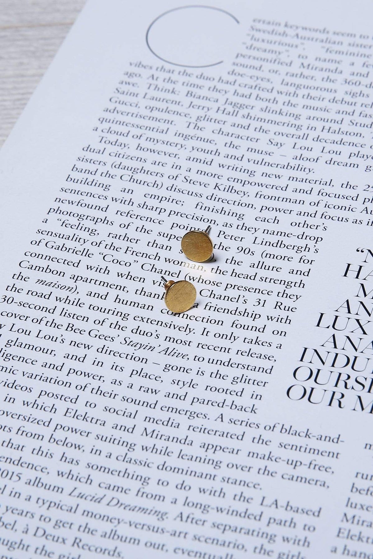 Circle Earrings Gold