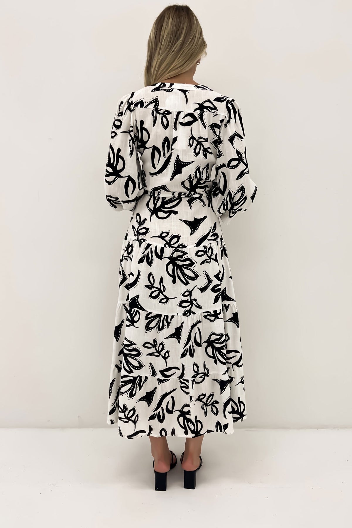 Alannah Maxi Dress White Black Leaf