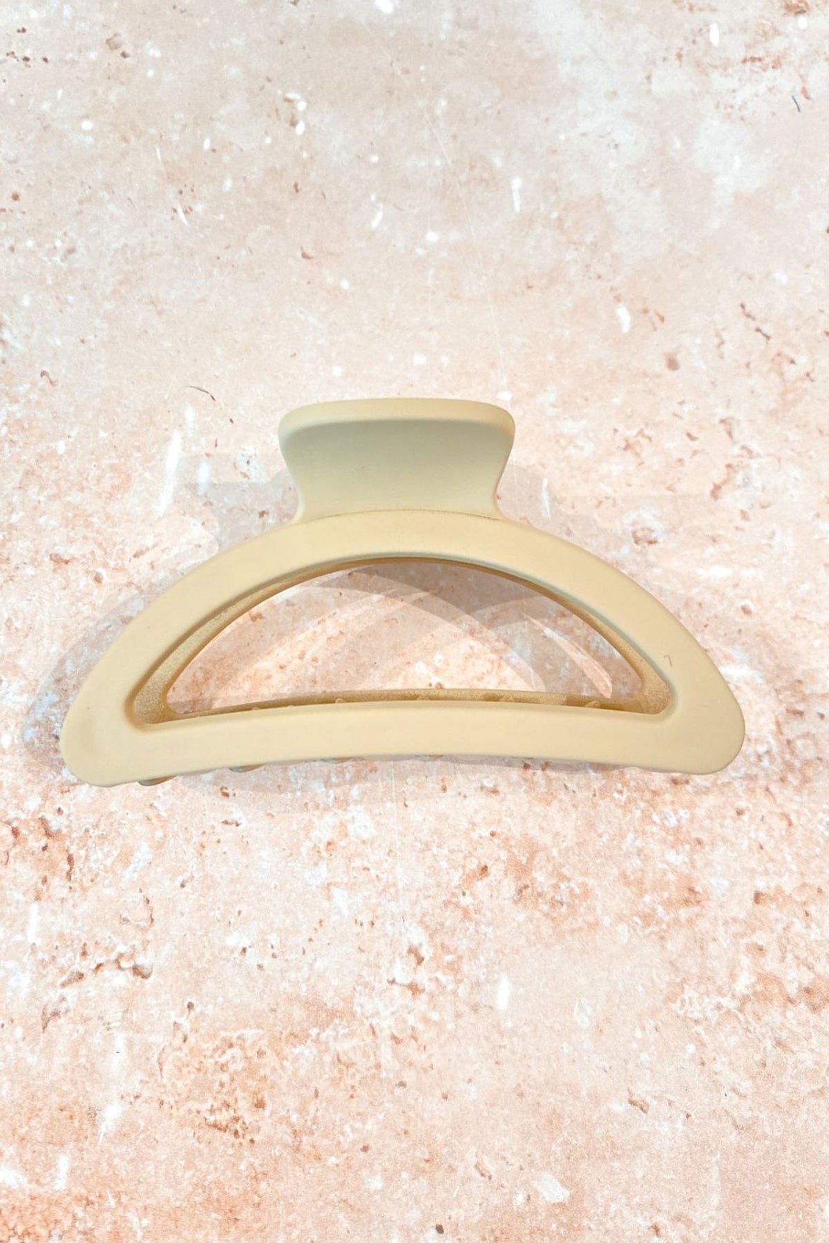 Laena Claw Clip Tan